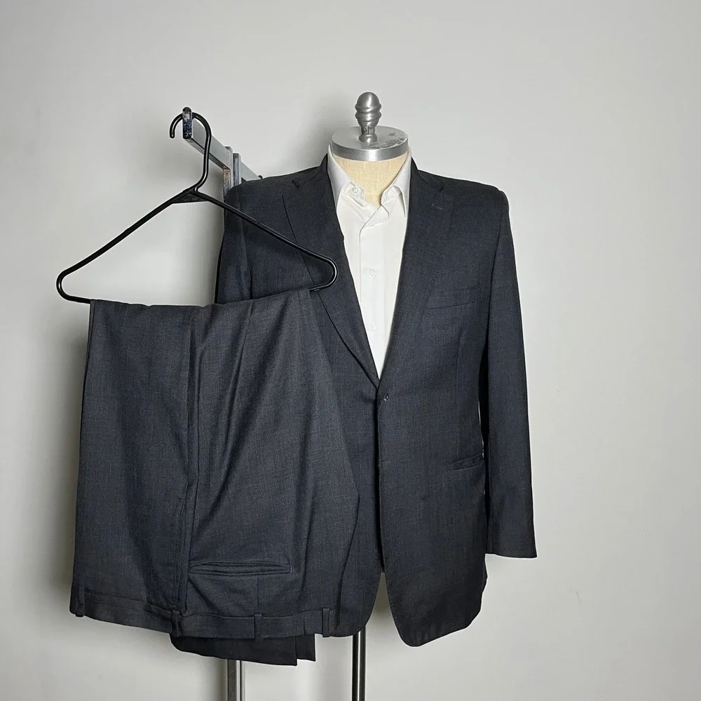 Tom James Suit Mens 46R 41W Charcoal Grey Solid Wool Two Button Executive